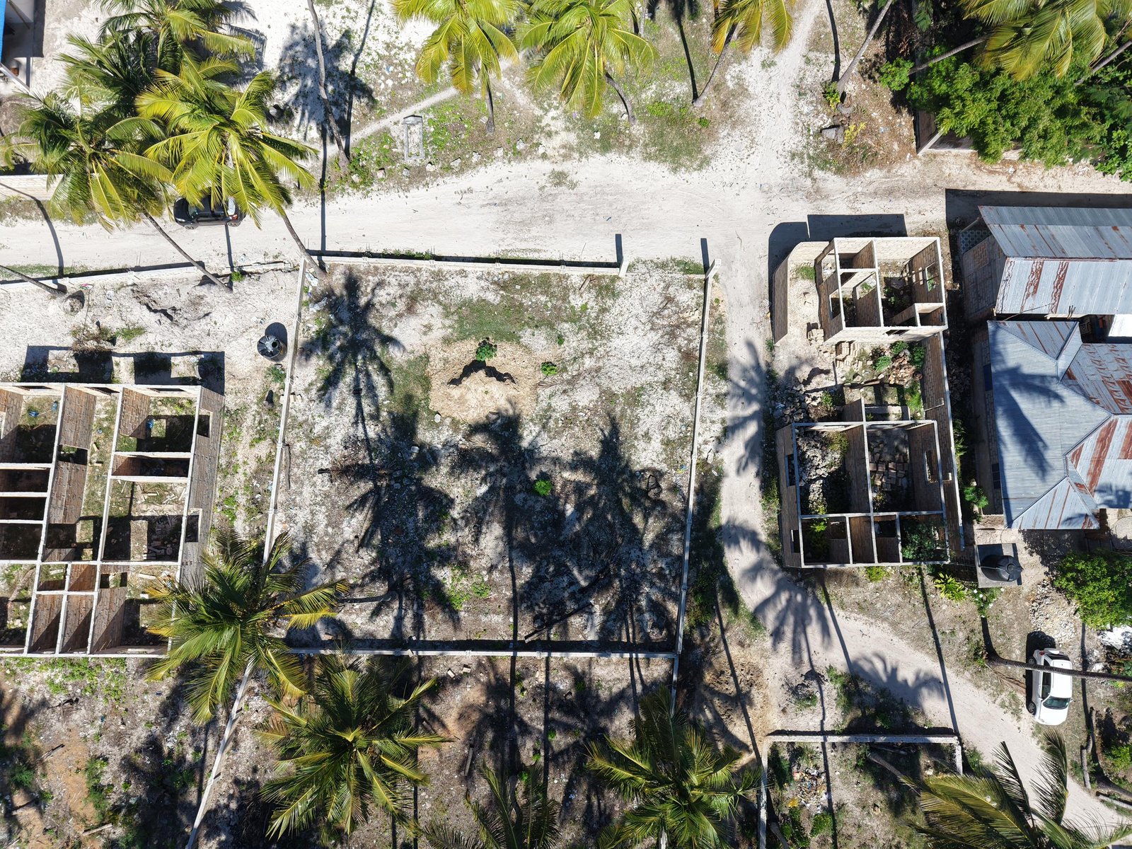 Spacious 600sqm Plot in Peaceful Jambiani Village - 2